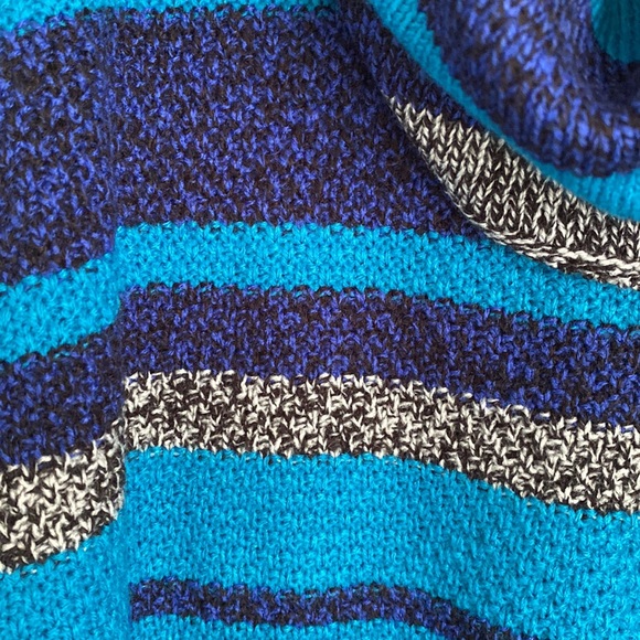 Sweater poncho NWT - Picture 5 of 6